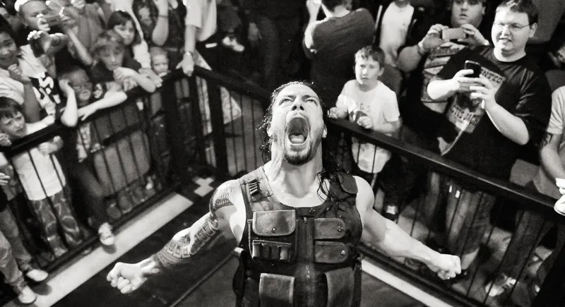 تتسبب في الموت والشلل.. أكثر 10 حركات خطورة تم إلغائها في الـ WWE ! (فيديو)