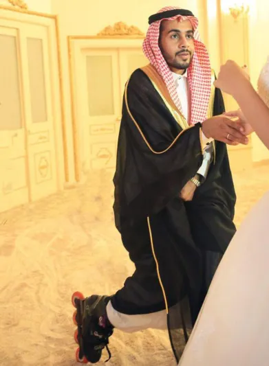 شاهد زلاجات “الإسكيت”  في حفل زجاج سعودي