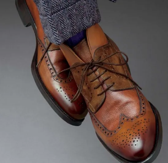 لتكتمل اناقتك.. 6 قواعد اتبعها قبل انتعال الحذاء البني