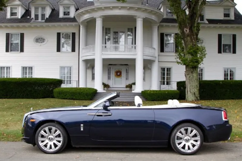 رولز رويس داون "Rolls-Royce Dawn" سيارة لأصحاب الإمتياز