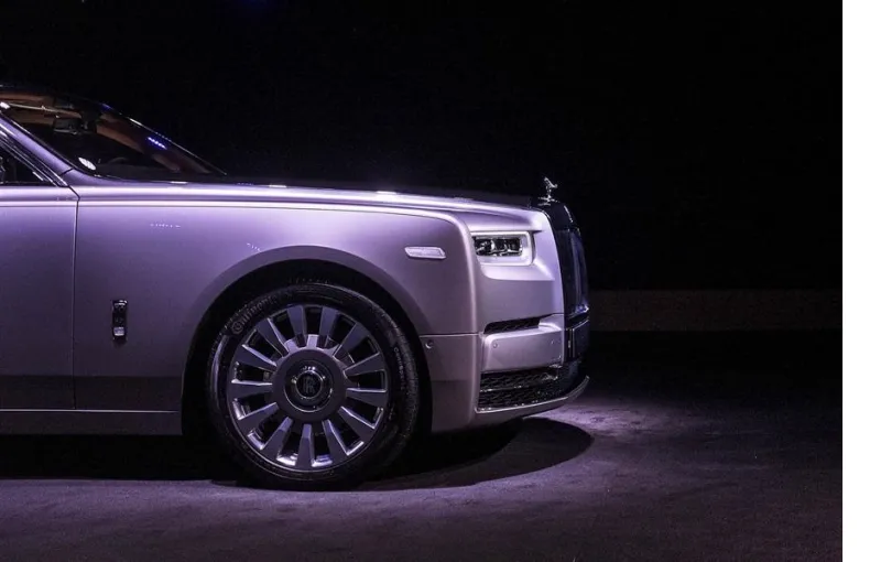 بالصور رولز رويس تكشف عن طراز فانتوم الفئة الثامنة السيارة الأفخم للشركة