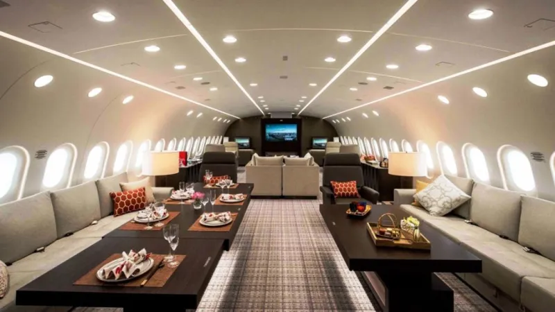 ساعة واحدة على متن فندق الأحلام الطائر ستكلفك 74 ألف دولار.. فهل تستحق؟