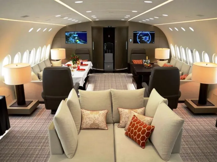 ساعة واحدة على متن فندق الأحلام الطائر ستكلفك 74 ألف دولار.. فهل تستحق؟