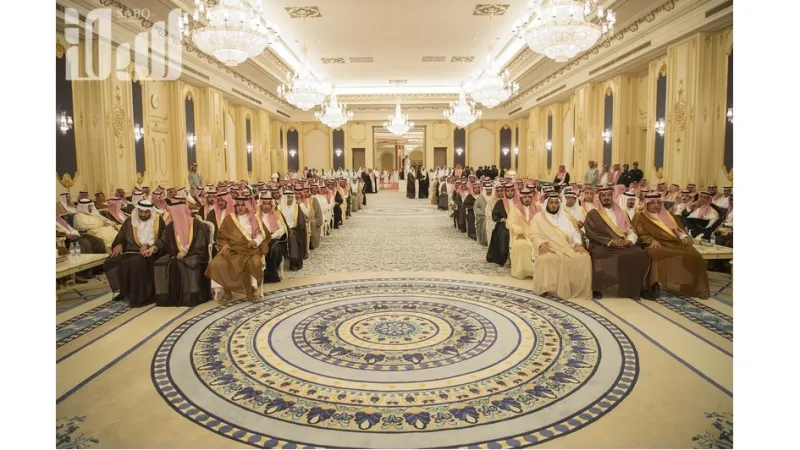 صور| نائب الملك يستقبل أمراء ومشايخ وجمعاً من المواطنين