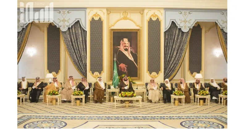 صور| نائب الملك يستقبل أمراء ومشايخ وجمعاً من المواطنين