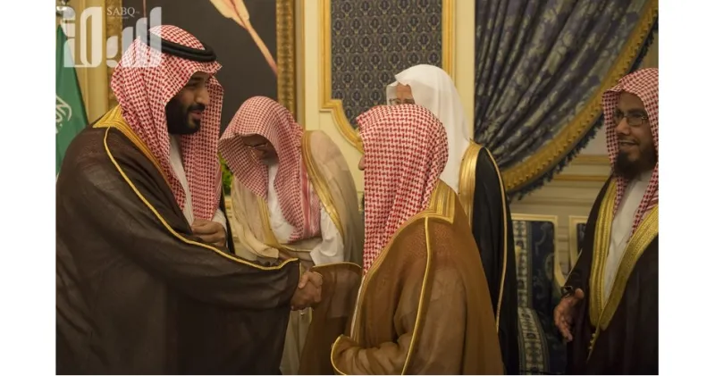 صور| نائب الملك يستقبل أمراء ومشايخ وجمعاً من المواطنين