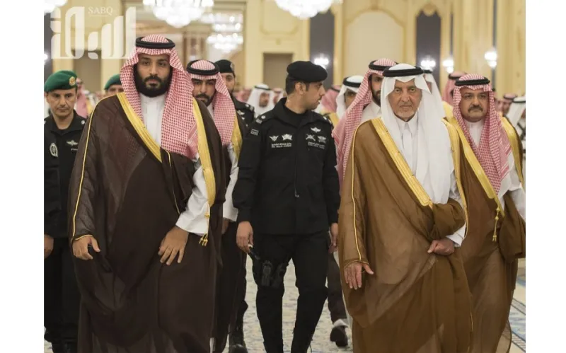 صور| نائب الملك يستقبل أمراء ومشايخ وجمعاً من المواطنين