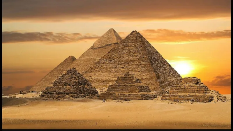 ما الفرق بين أهرامات الجيزة والسودان؟