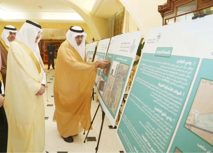 صور| «#تطوير_العواميه_والمسوره» مطلب شعبي.. والحكومة تعد بتنفيذ مشاريع تنموية بالمنطقة