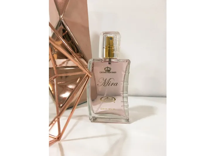 العطور المثالية للتألق يوم العيد