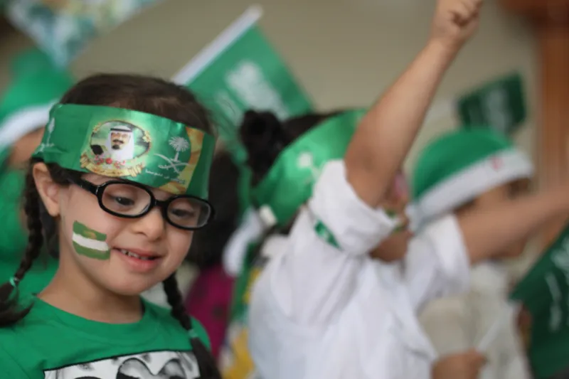 فيديو| «العمل» تحقق في مقطع لرجل تعمد إخافة مصابين بمتلازمة داون