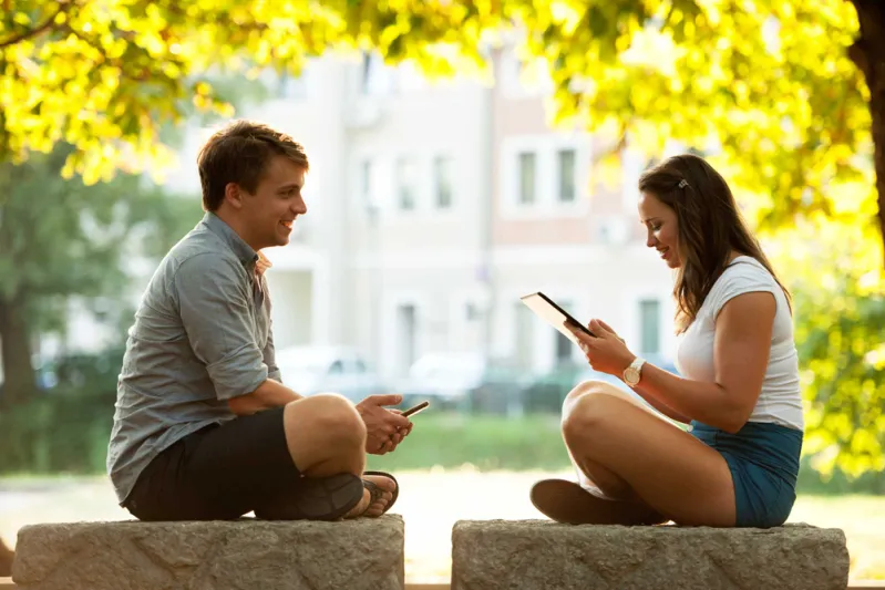 الحديث مع مستمع سيء أمراً منهكاً.. إليك الحلول