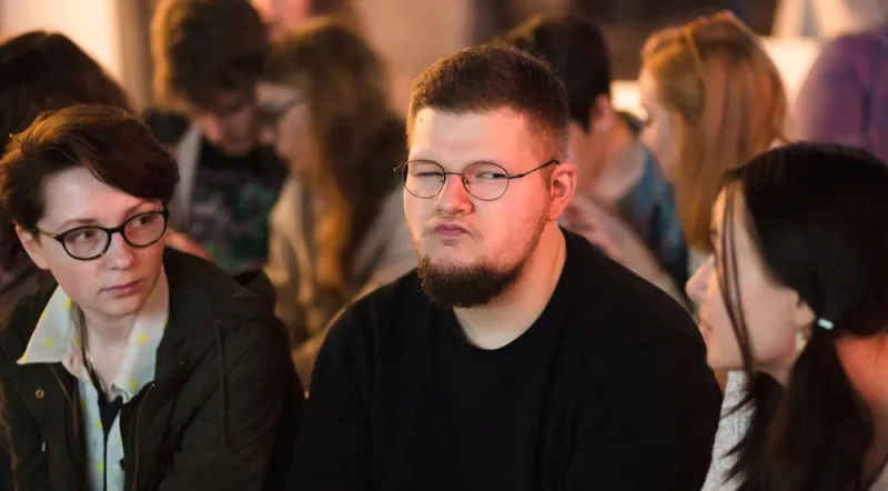 الحديث مع مستمع سيء أمراً منهكاً.. إليك الحلول