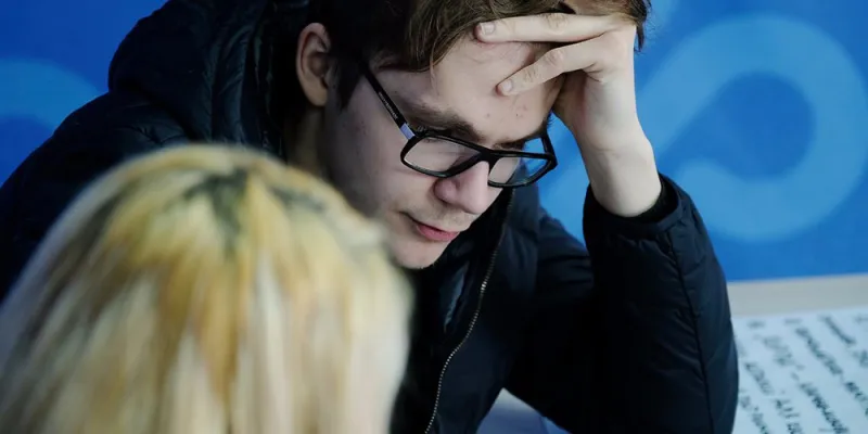 الحديث مع مستمع سيء أمراً منهكاً.. إليك الحلول