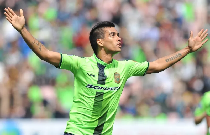 بالفيديو ابرز ما قدمه البرازيلي ليوناردو لاعب الاهلي امام بيروزي الايراني