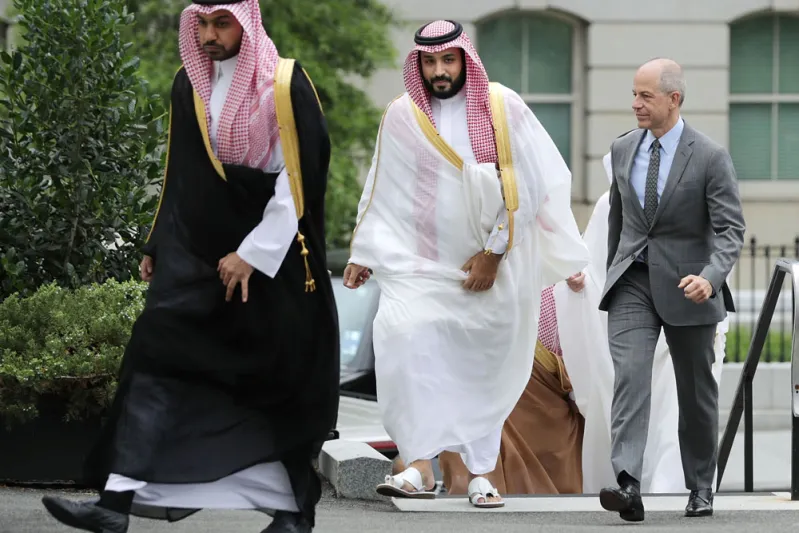 محمد بن سلمان رجل كل شيء ..رحلته من مقاعد الدراسة الى ولاية العهد 