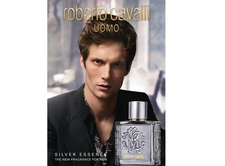  اومو سيلفر ايسنس وجه ساحر جديد لروبرتو كفالي