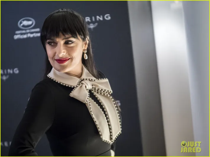 سلمى حايك: هكذا قمت باستغلال جسدي! (صور)