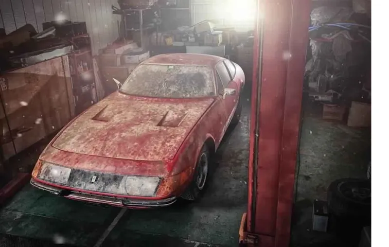 صور| العثور على سيارة فيراري من طراز نادر في اليابان