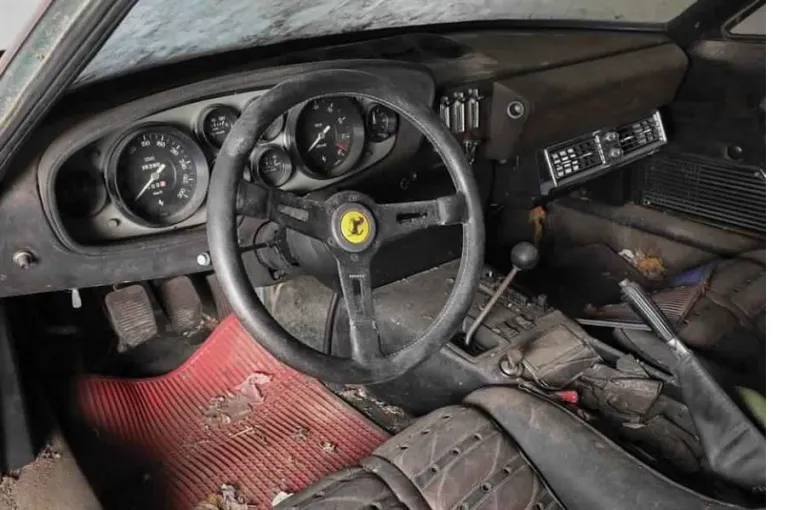 صور| العثور على سيارة فيراري من طراز نادر في اليابان