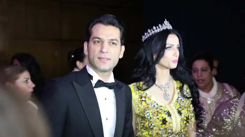 مراد يلديريم وزوجته إيمان الباني يتوجهان لأداء مناسك الحج