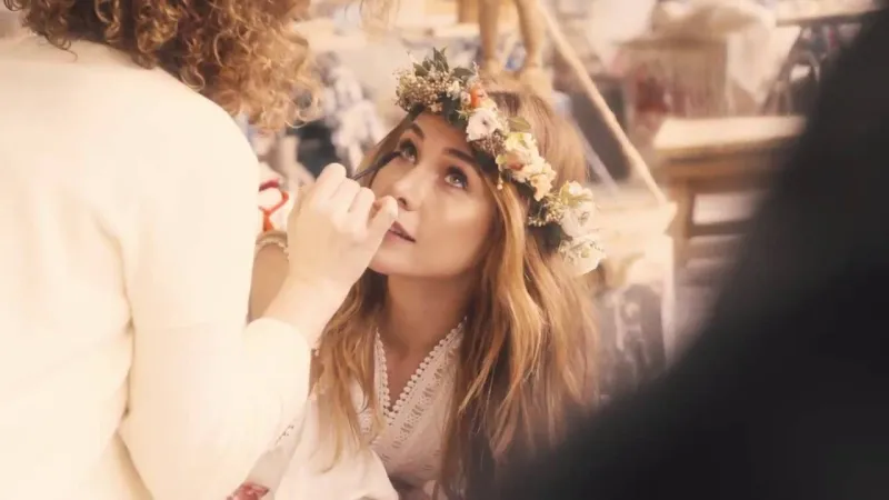 عمليات التجميل تصل الى طليقة مراد يلدريم فهل تغيّر شكلها كثيراً