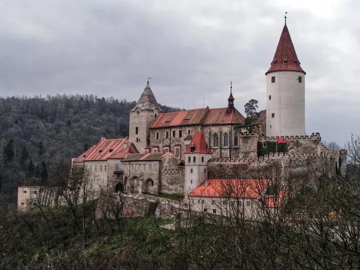 اكتشف روعة التشيك عبر رحلة بالسيارة