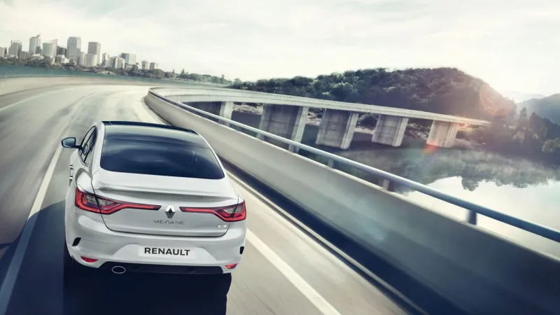 «رينو ميجان» 4 أجيال على مدار 22 عاماً.. إليك فئاتها المختلفة