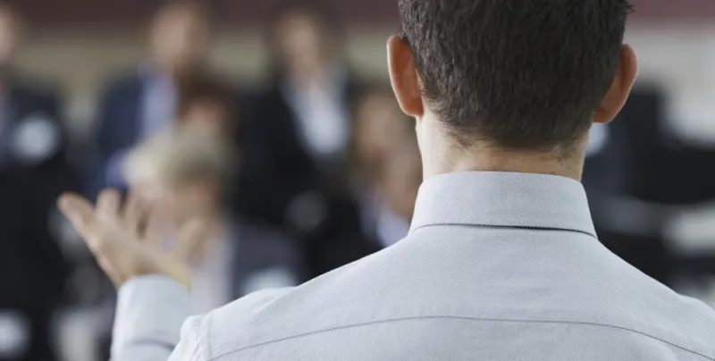 مفاهيم خاطئة عن الخبراء والمحللين.. هذه شروط الحصول علي هذا اللقب