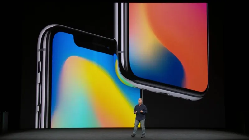 الاعلان عن الايفون X هاتف الذكرى العاشرة 