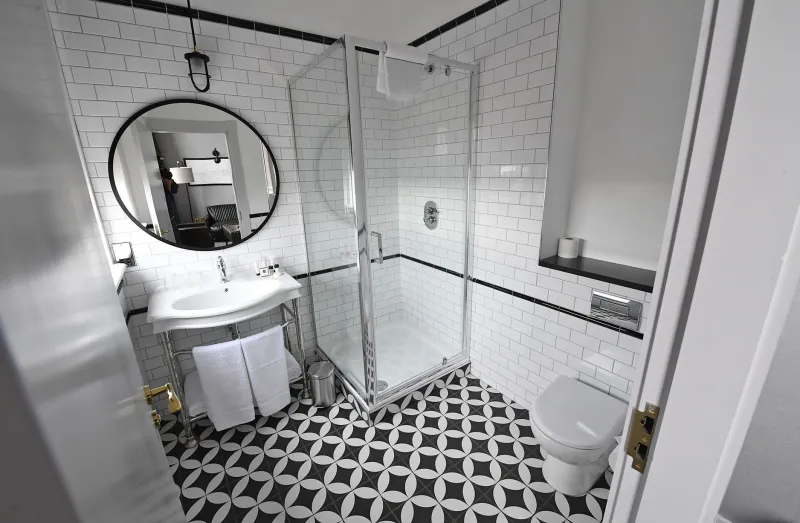 "تايتانيك" فندق ينقل زواره الى متن السفينة التاريخية!