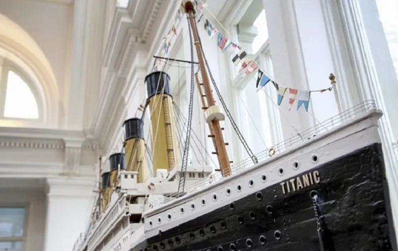 "تايتانيك" فندق ينقل زواره الى متن السفينة التاريخية!