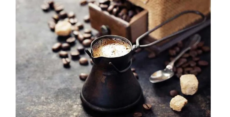 ماذا يحدث إذا شربتم القهوة من ركوة نحاسية