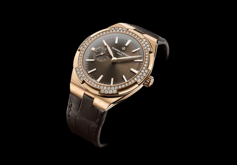 فاشرون كونستانتين تكرّم منطقة الشّرق الأوسط من خلال ساعتين حصريّتين ضمن مجموعة  Overseas