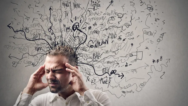 «#شاب_يدهس_والدته».. هل المريض النفسي يشكل خطراً علي عائلتة والمجتمع؟ 