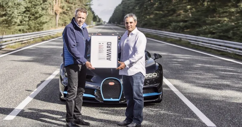 بوجاتي تغرد خارج معرض فرانكفورت الدولي وتحقق رقما قياسيا جديدا (فيديو)