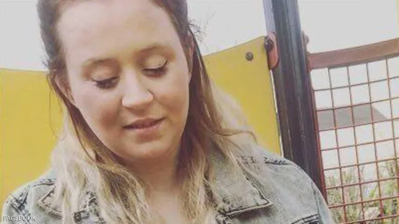 امرأة تعاني من حالة مرضية نادرة ممنوعة من الضحك