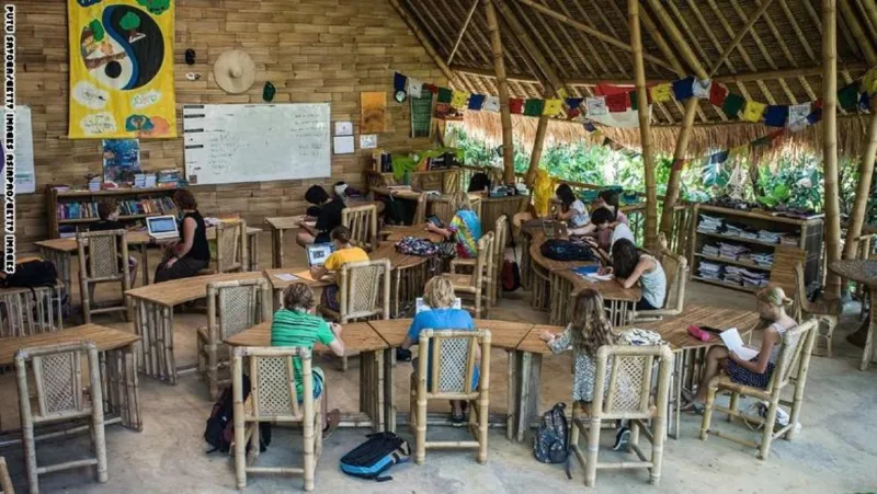 مدرسة في أحضان الطبيعه وأخرى أساتذتها من الروبوت ..شاهد أغرب مدارس العالم