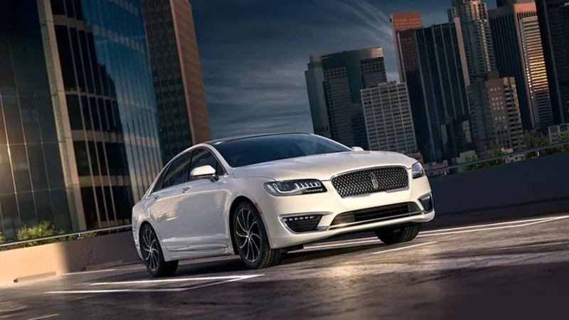 لينكولن MKZ 2018 إبداع بالتصميم وديناميكية بالأداء