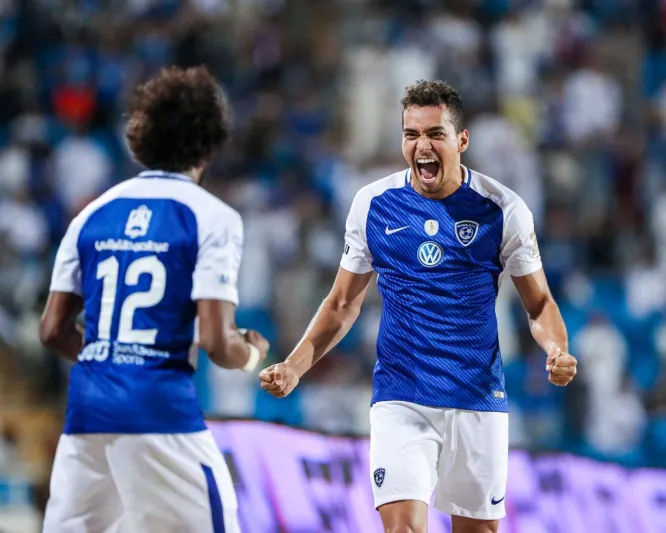 شاهدها مباشرة..روابط البث المباشر لمباراة الهلال وبرسبوليس بيروزي