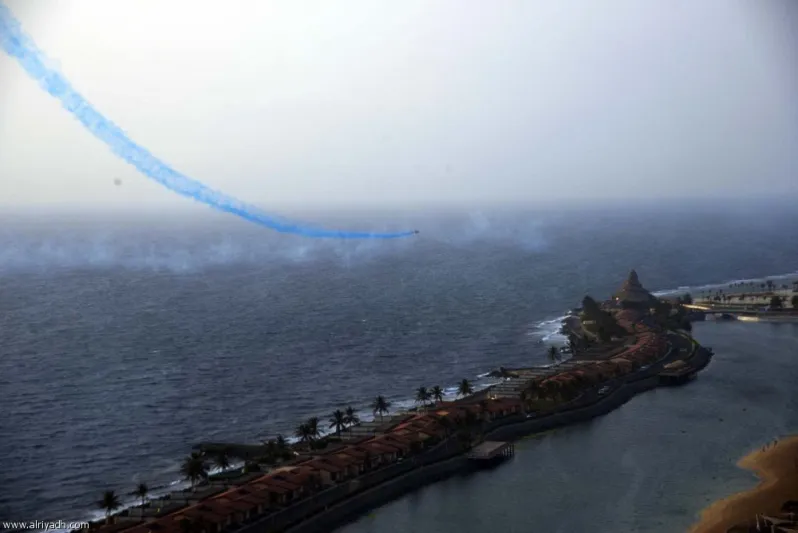 طائرات بريطانية تستعرض في سماء جدة