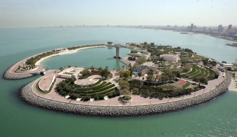 من برج الحمراء لجزيرة فيلكا.. دليلك الكامل لزيارة الكويت  