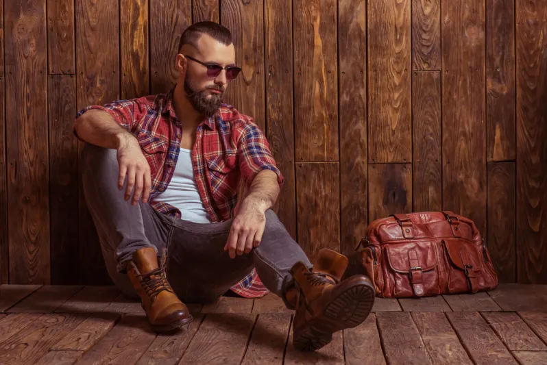 لكل رجل بلغ عقده الثالث.. هذا ما يليق بك 