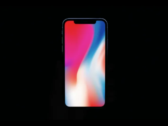 رغم فارق السعر.. 6 مميزات تدفعك لشراء iphone8  دون iphone X