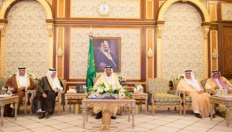 الملك يدشن مشروعات الطائف الجديد ويؤكد: رحم الله من أهدى إلي عيوبي