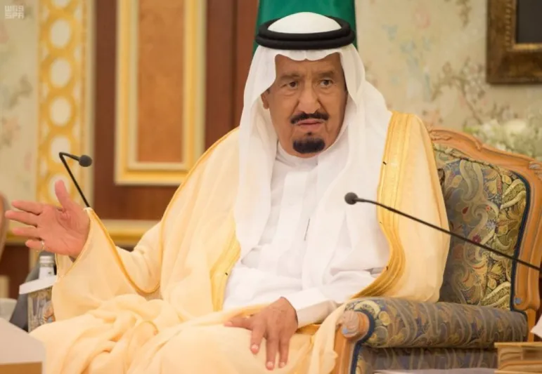 الملك يدشن مشروعات الطائف الجديد ويؤكد: رحم الله من أهدى إلي عيوبي