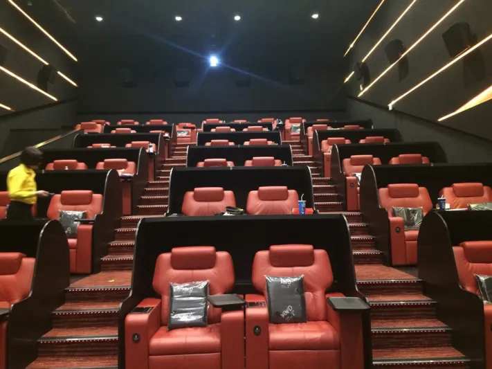 لعشاق السينما.. أفضل التجارب السينمائية في دبي 