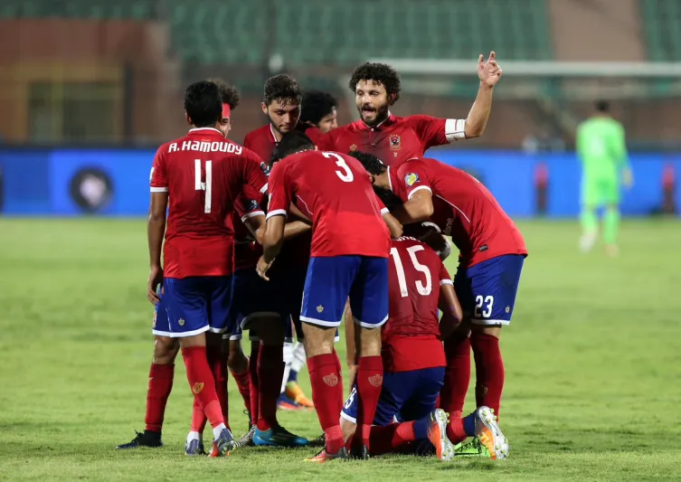 الأهلي المصري يعود من تونس بهزيمة تترك كل الخيارات مفتوحة في الإياب