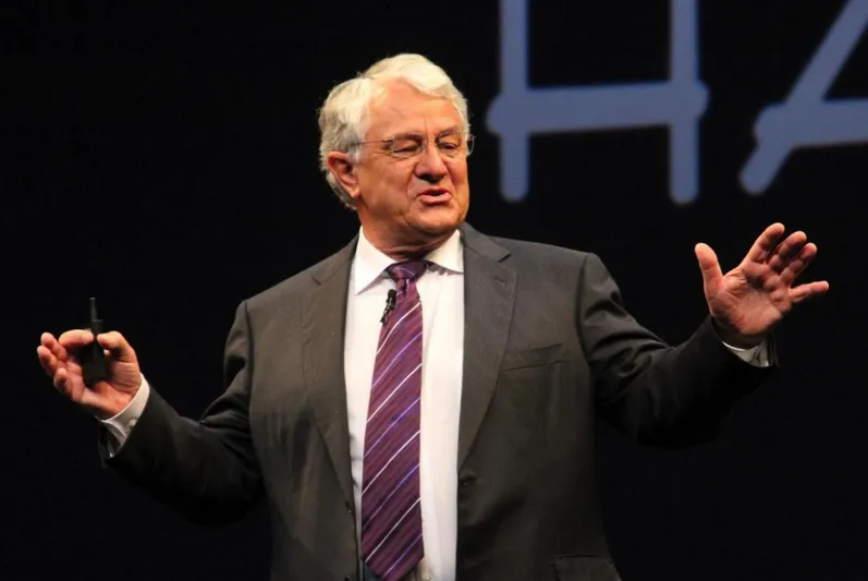 الملياردير هاسو بلاتنر.. من مهندس صغير لأحد أهم المؤثرين في تكنولوجيا المعلومات