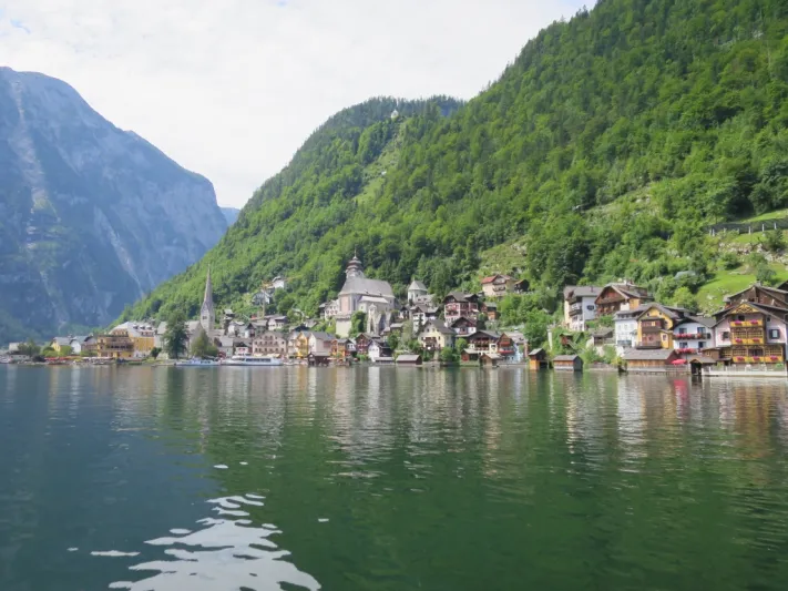 هالستاتر.. لعشاق التزلج ومحبي الرياضة في الهواء الطلق !